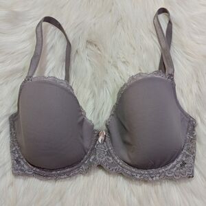 Victoria's Secret Dream Angels Lined Demi Lace Bra in Size 32DD